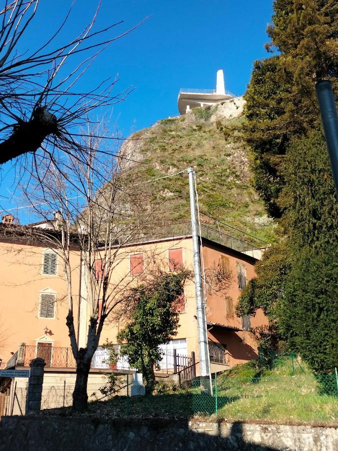 Apartamento La Chicca Piccola Casina In Affitto Nel Borgo Antico Di Gaggio Montano Bo Exterior foto